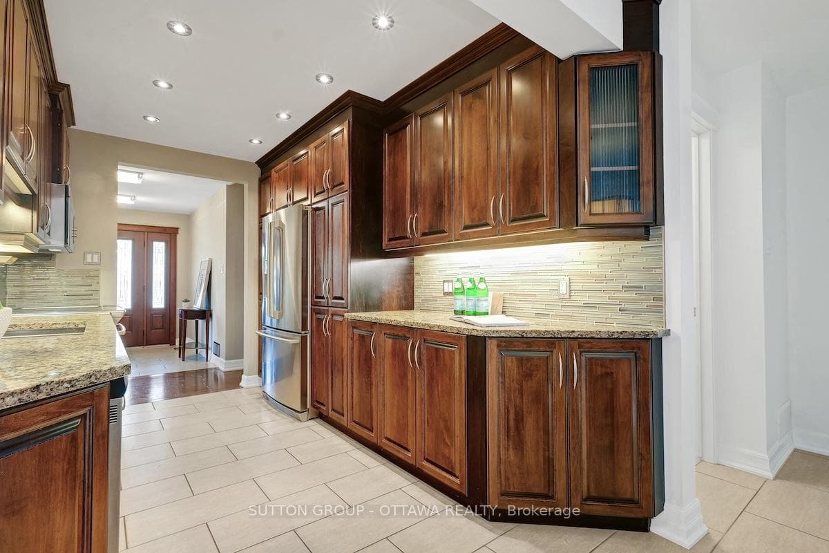 680 Weston Drive photo 14