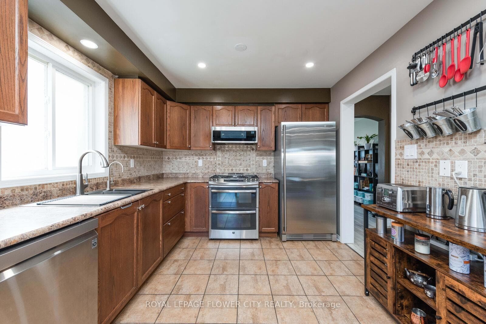 200 Hunter Way Unit Upper photo 17