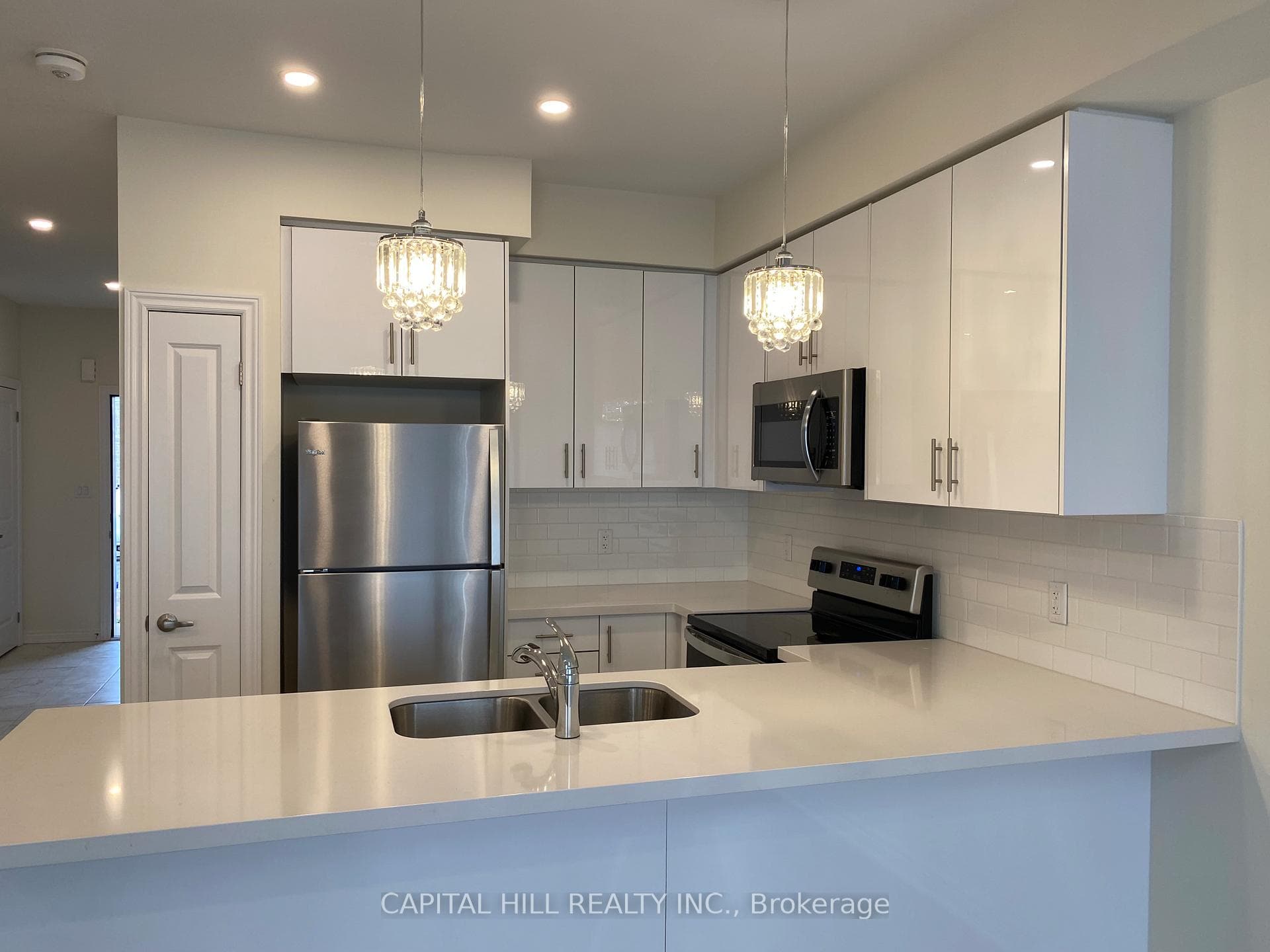 84 Pinot Crescent photo 6