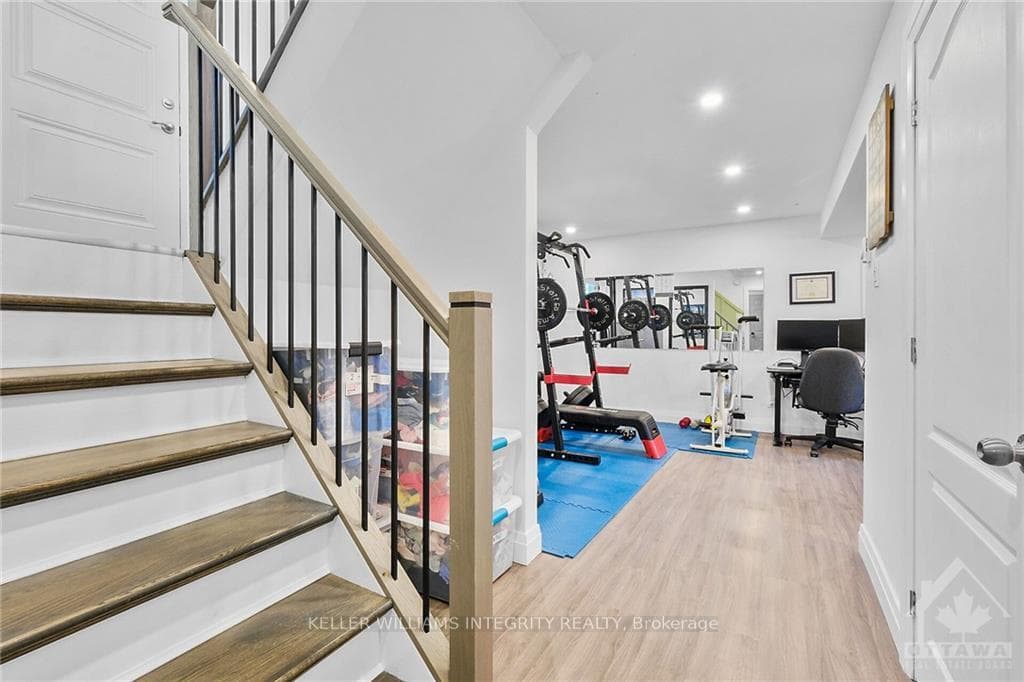 1556 PAYETTE Drive photo 19