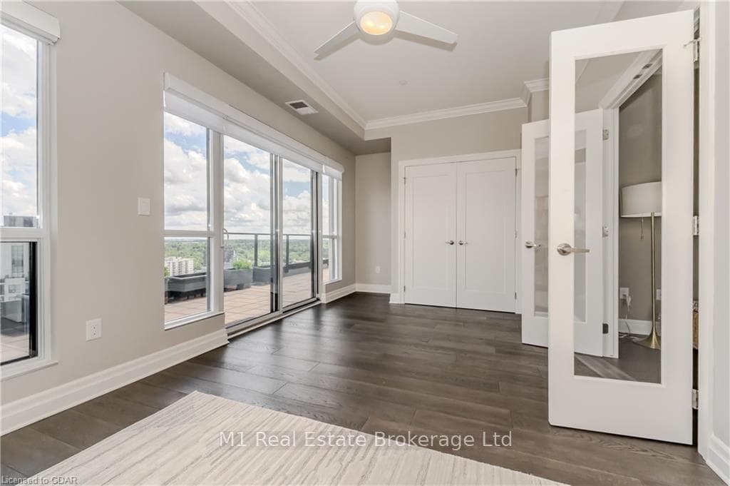 160 MACDONELL Street Unit 1802 photo 16