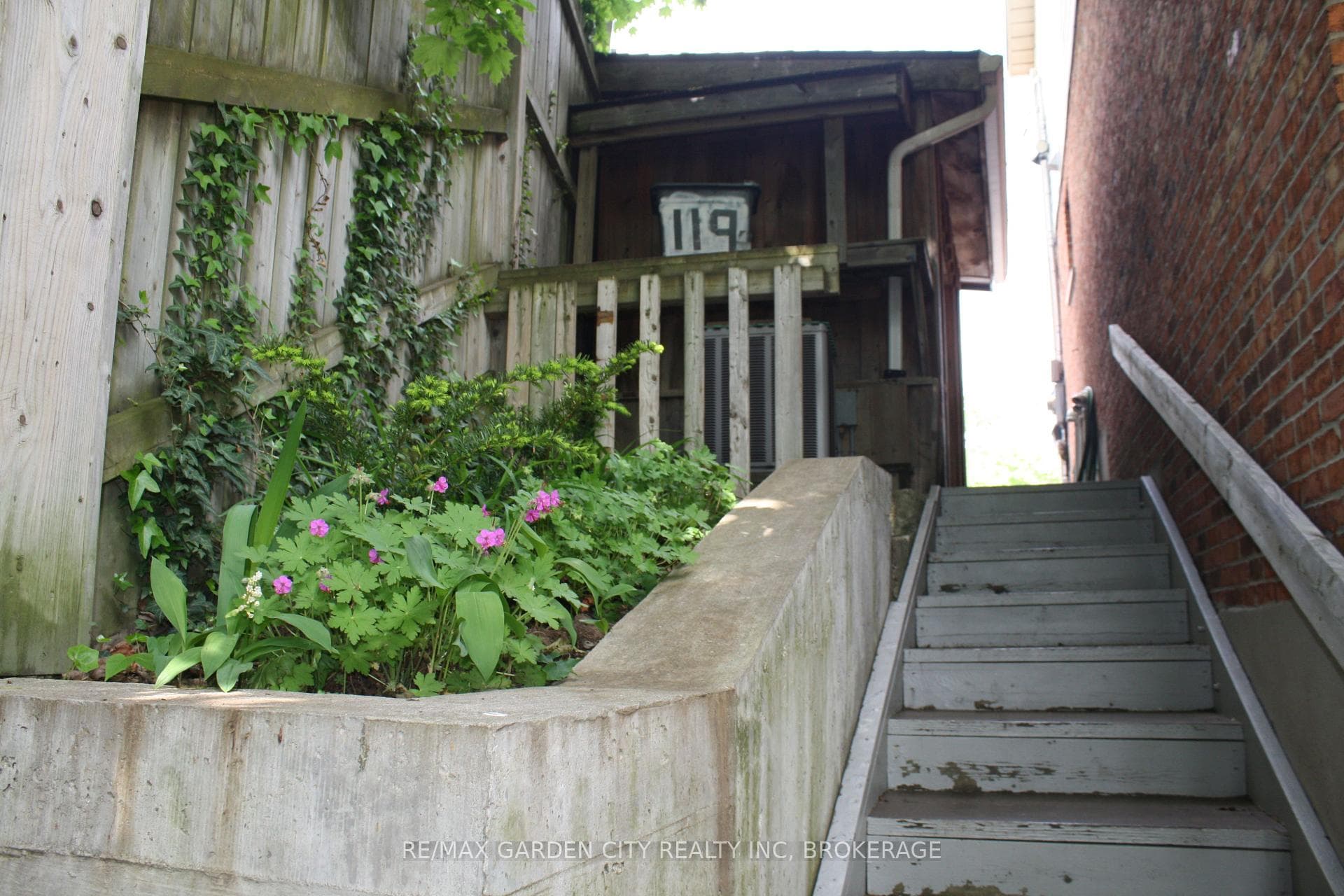 119 Main Street photo 39