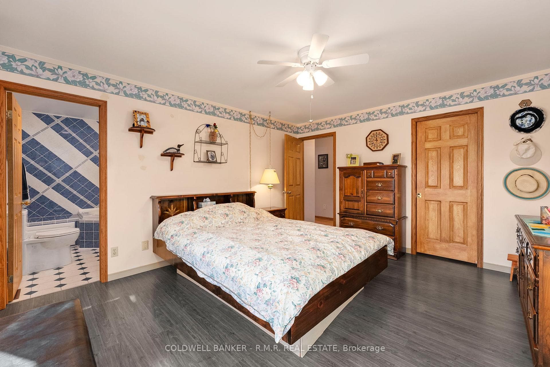 60 Everett Road photo 17
