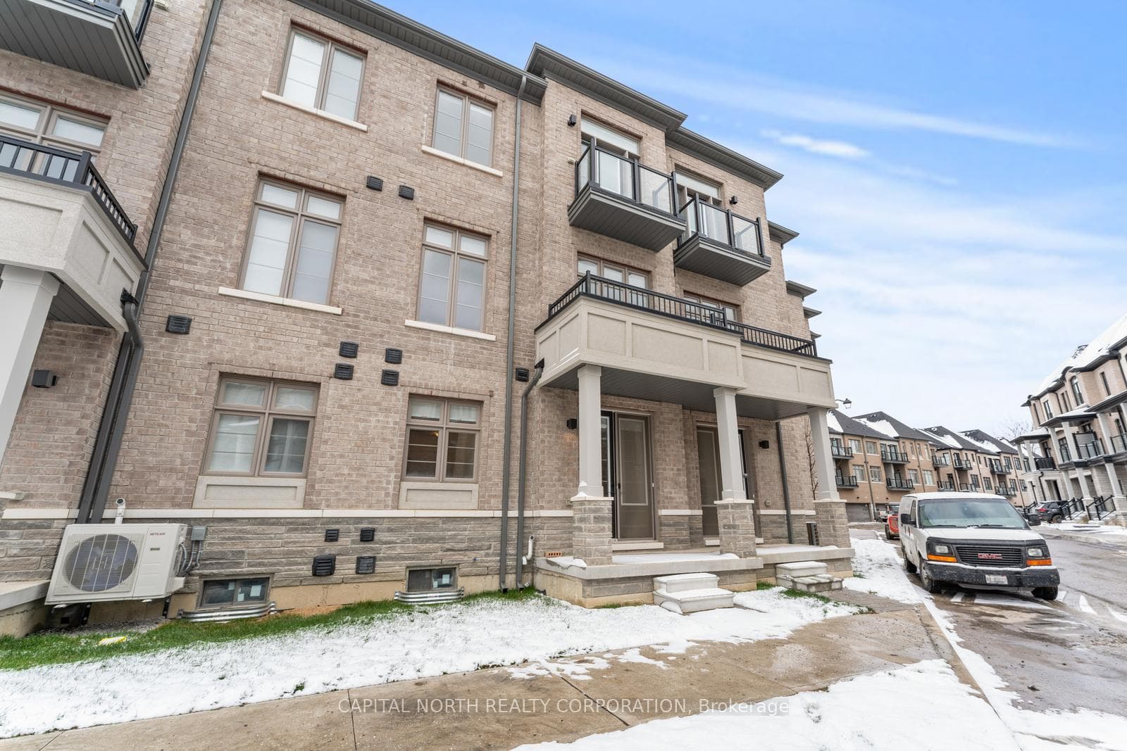 79 De La Roche Drive photo 34