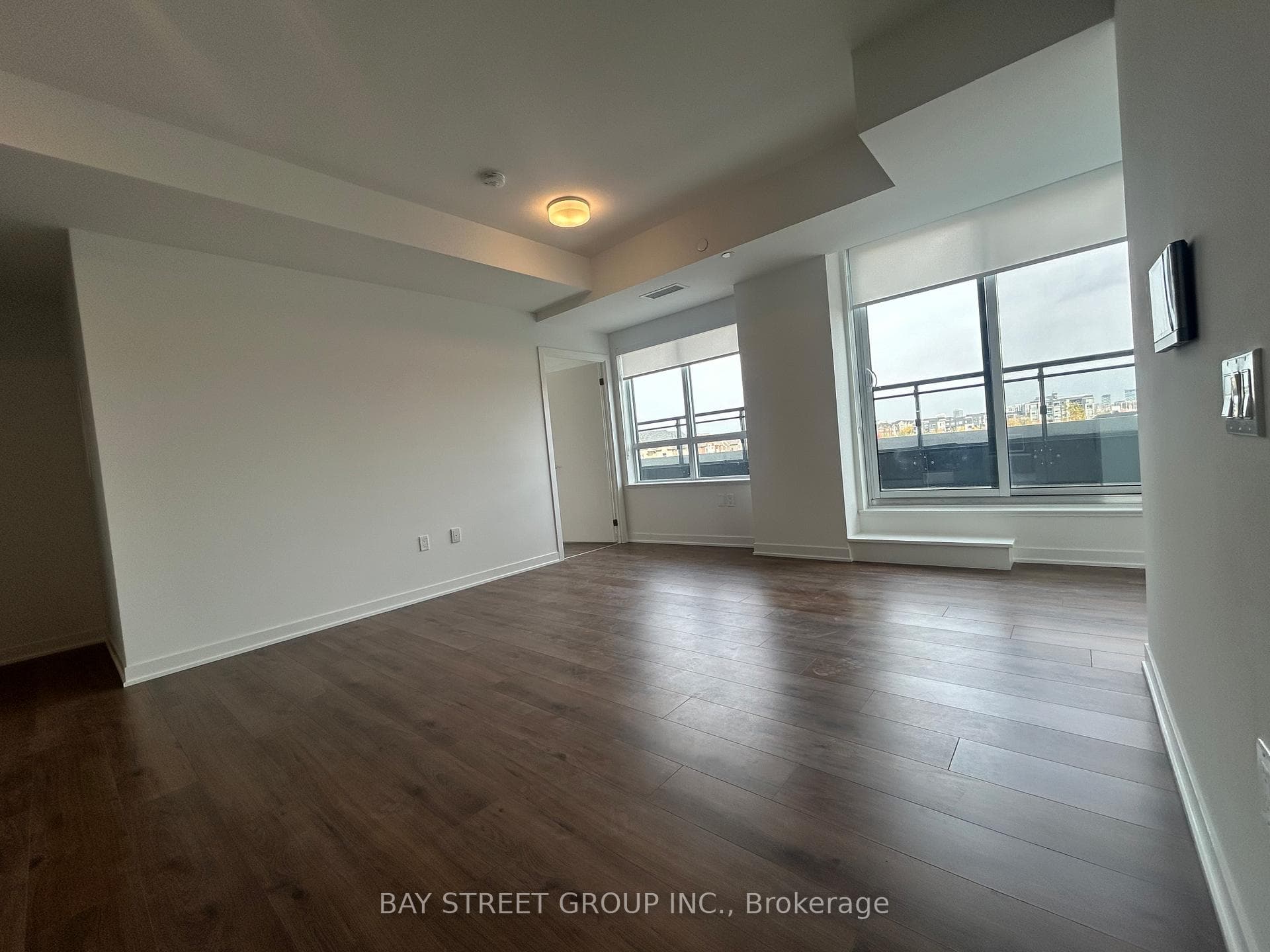 395 Dundas Street Unit 307 photo 5