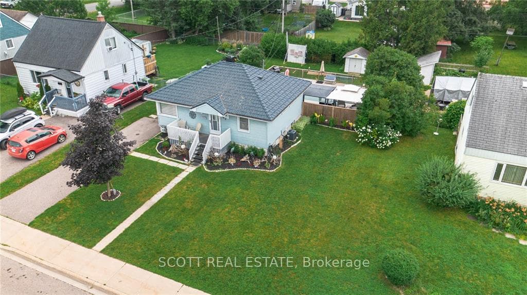 342 CHAMBERLAIN Street photo 2
