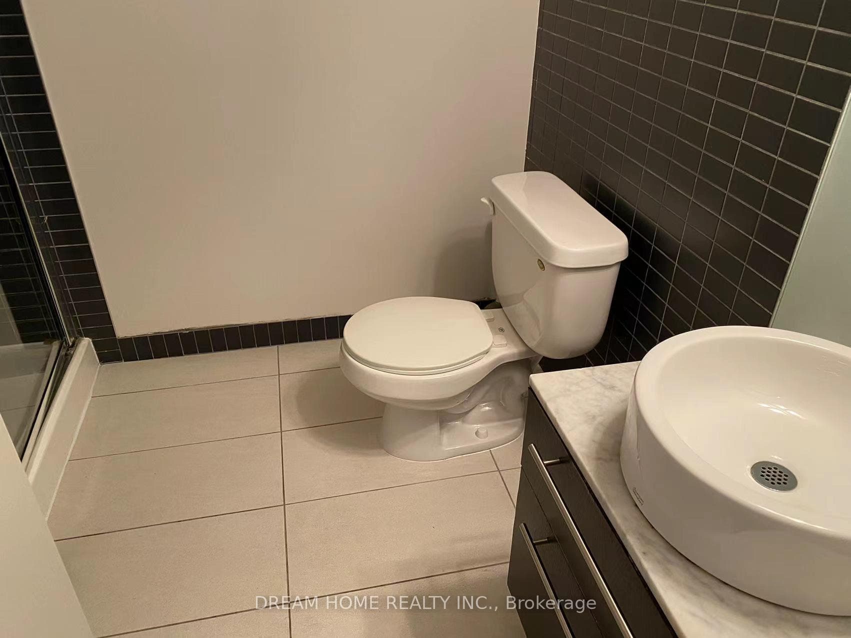 25 Carlton Street Unit 3302 photo 10