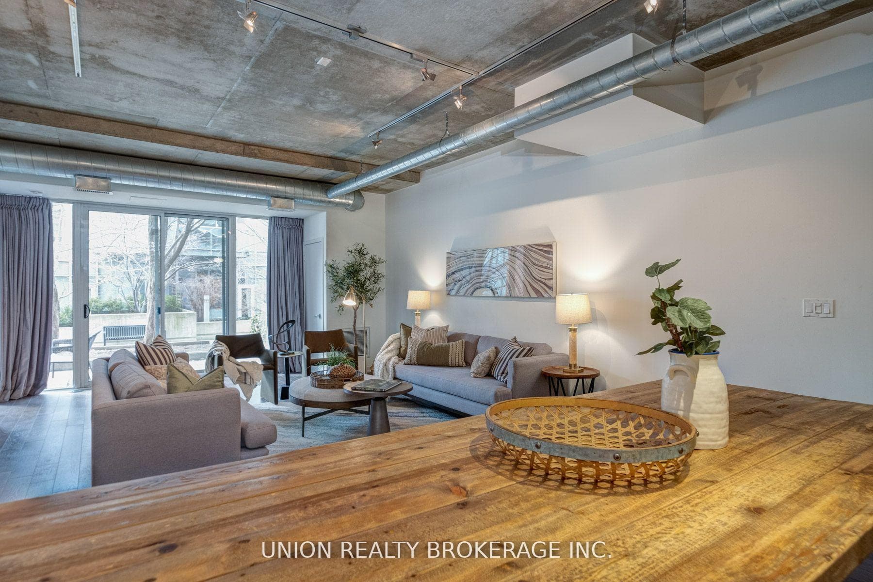 201 Carlaw Avenue Unit 105 photo 16
