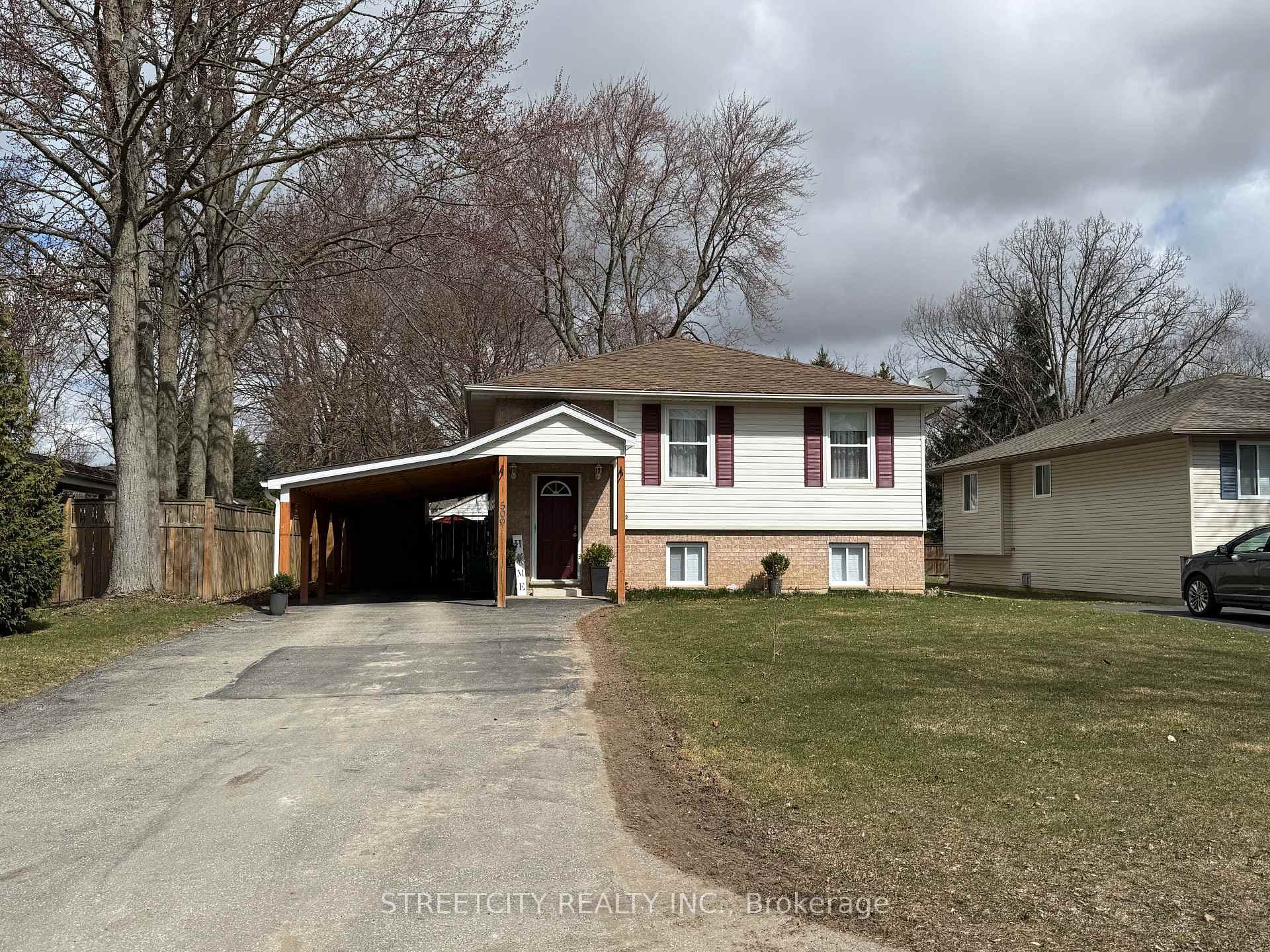 509 Brooke Street photo 2