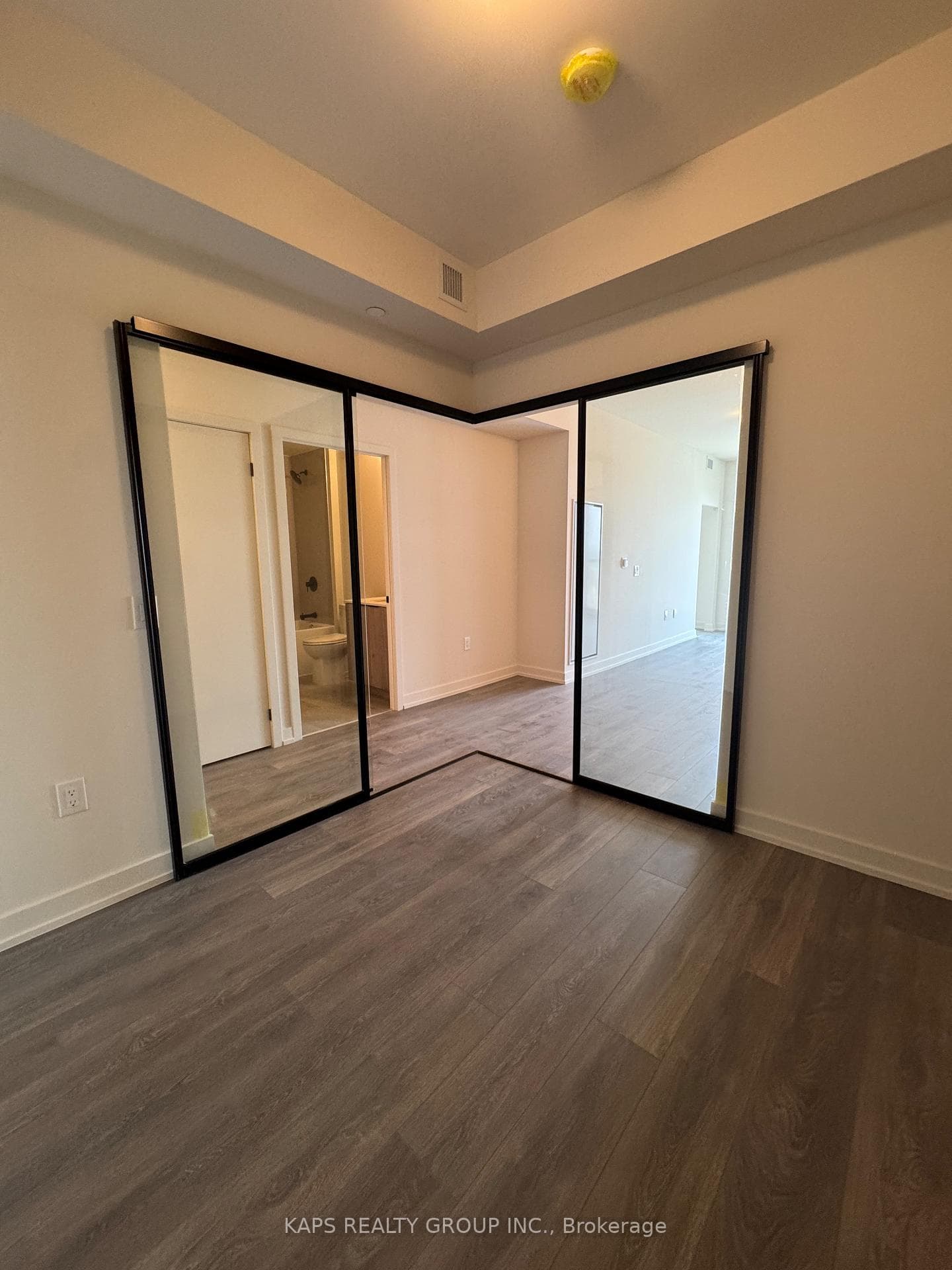 181 Sterling Road Unit 1212 photo 14