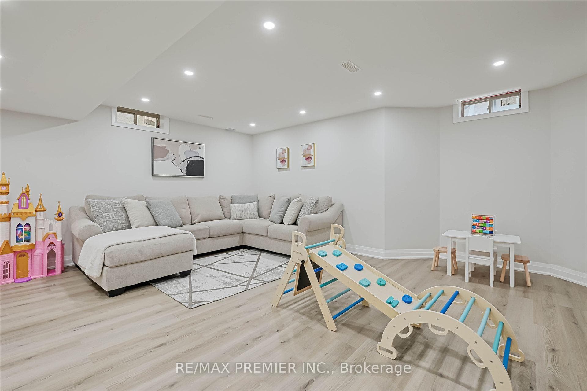 268 Kincardine Street photo 30