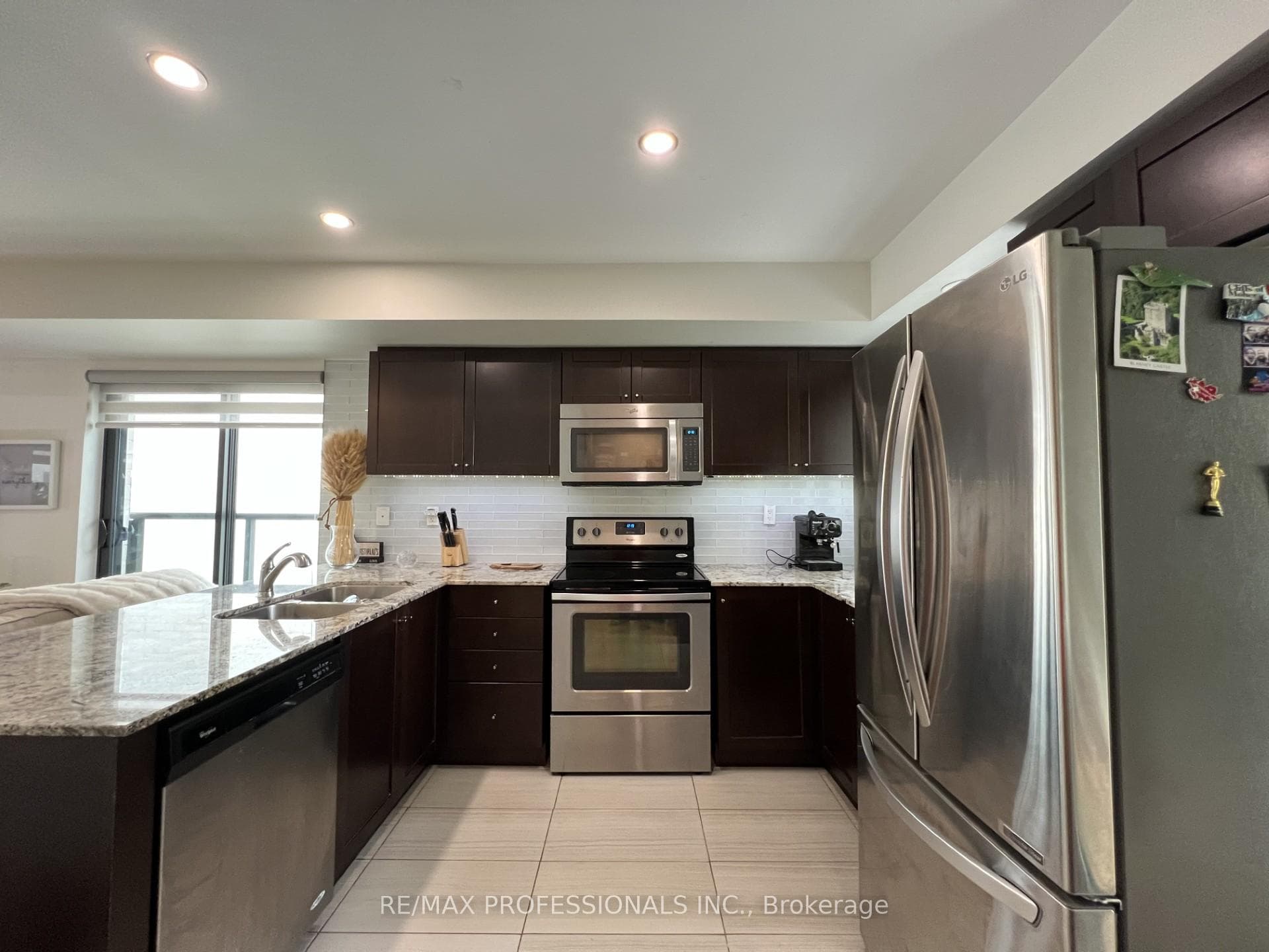 134 Widdicombe Hill Unit 201 photo 9