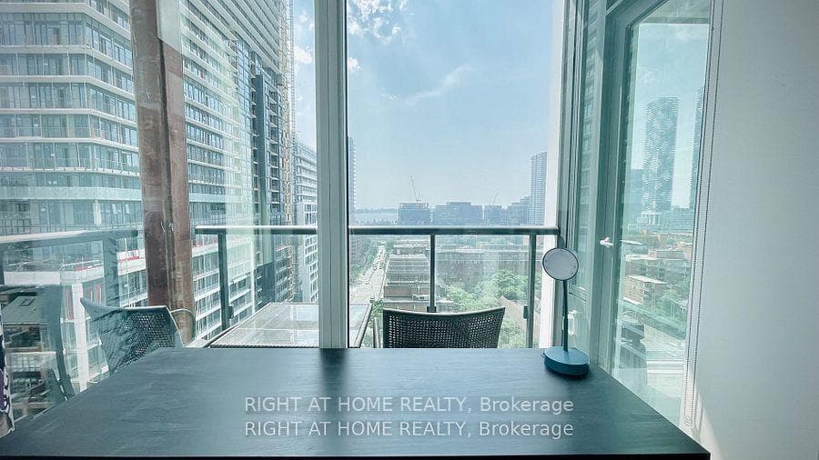 158 Front Street Unit 1314 photo 8
