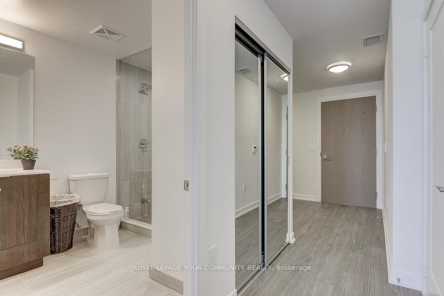 225 Village Green Square Unit 1010 photo 7