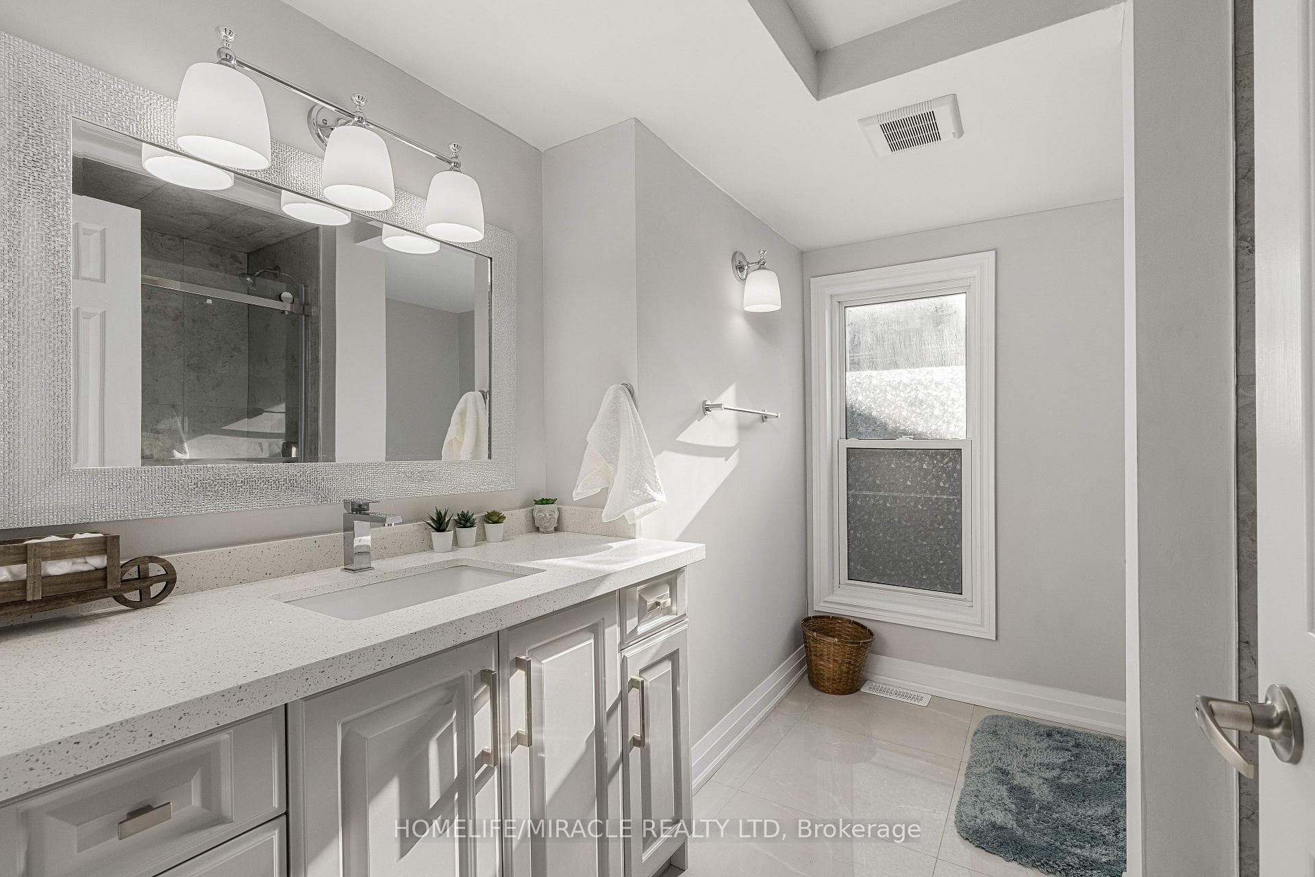 19 Gilbert Street photo 22
