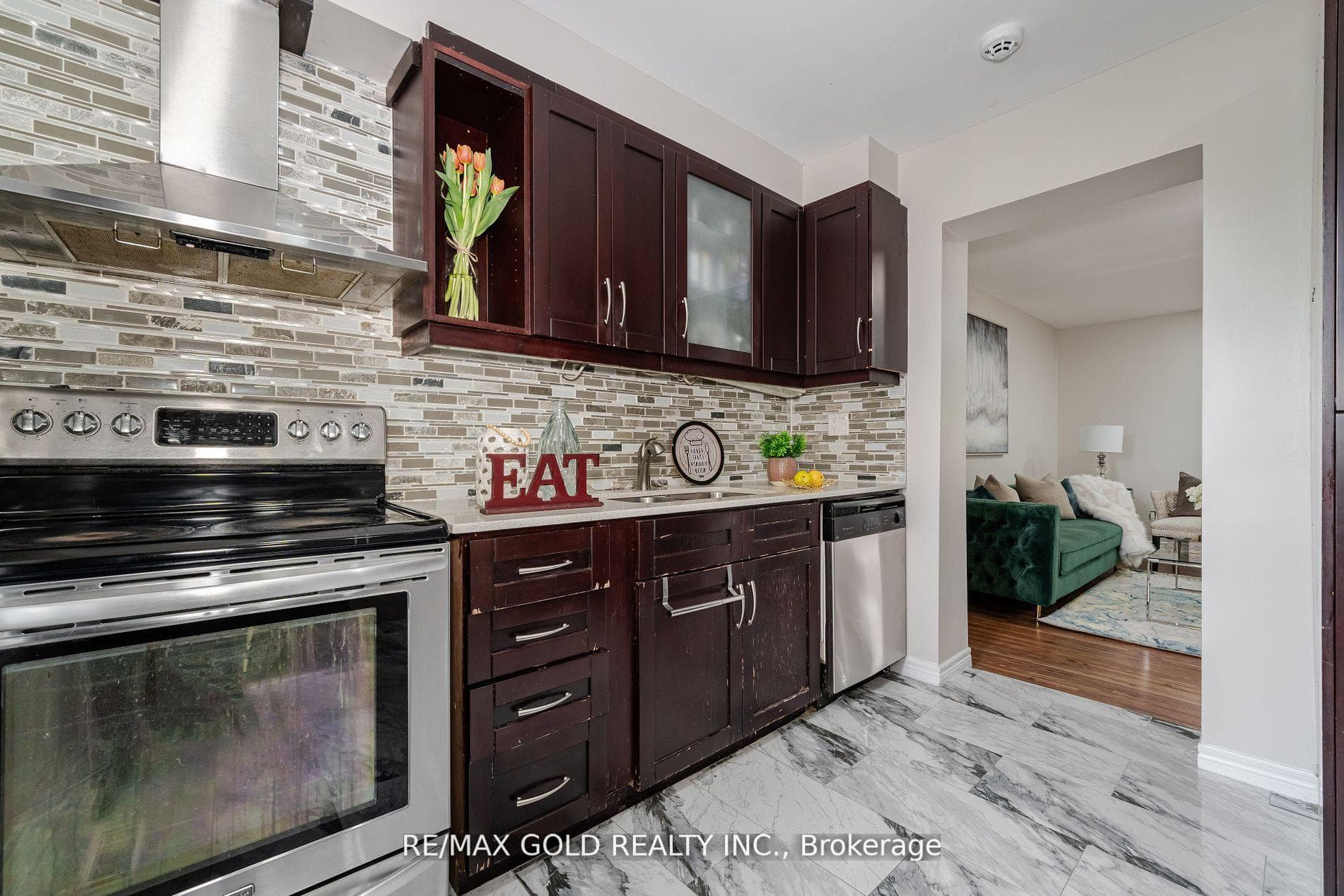 45 Greene Drive photo 11