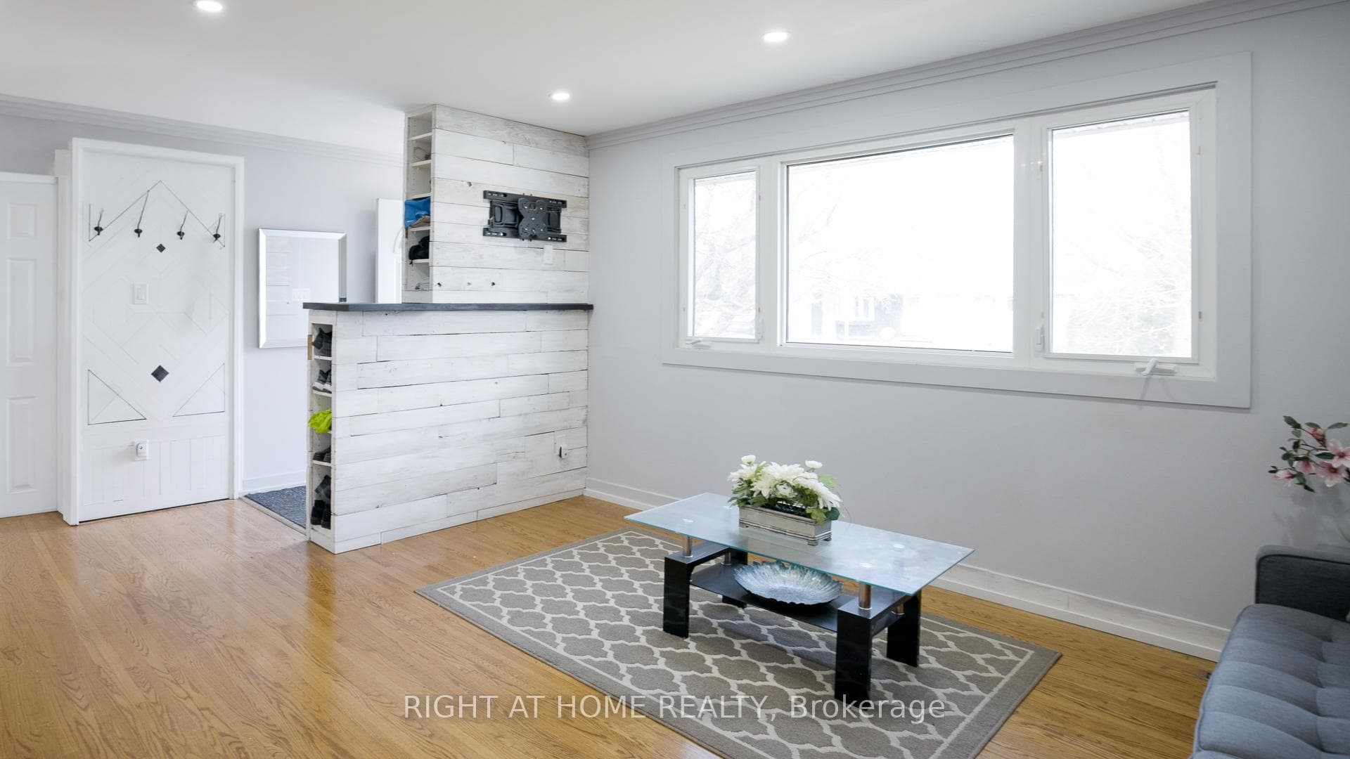 134 David Drive photo 3