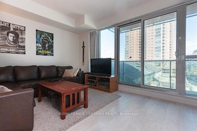 150 East Liberty Street Unit 517 photo 5