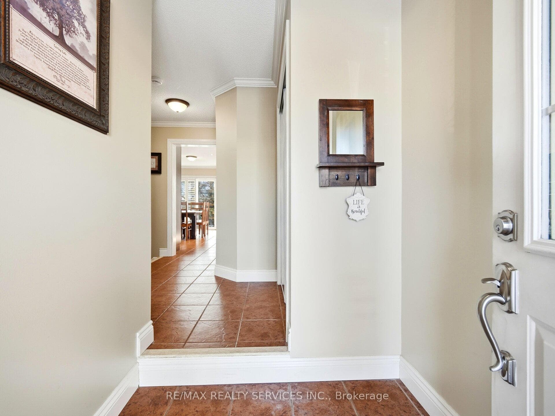 1131 Zimmerman Crescent photo 5