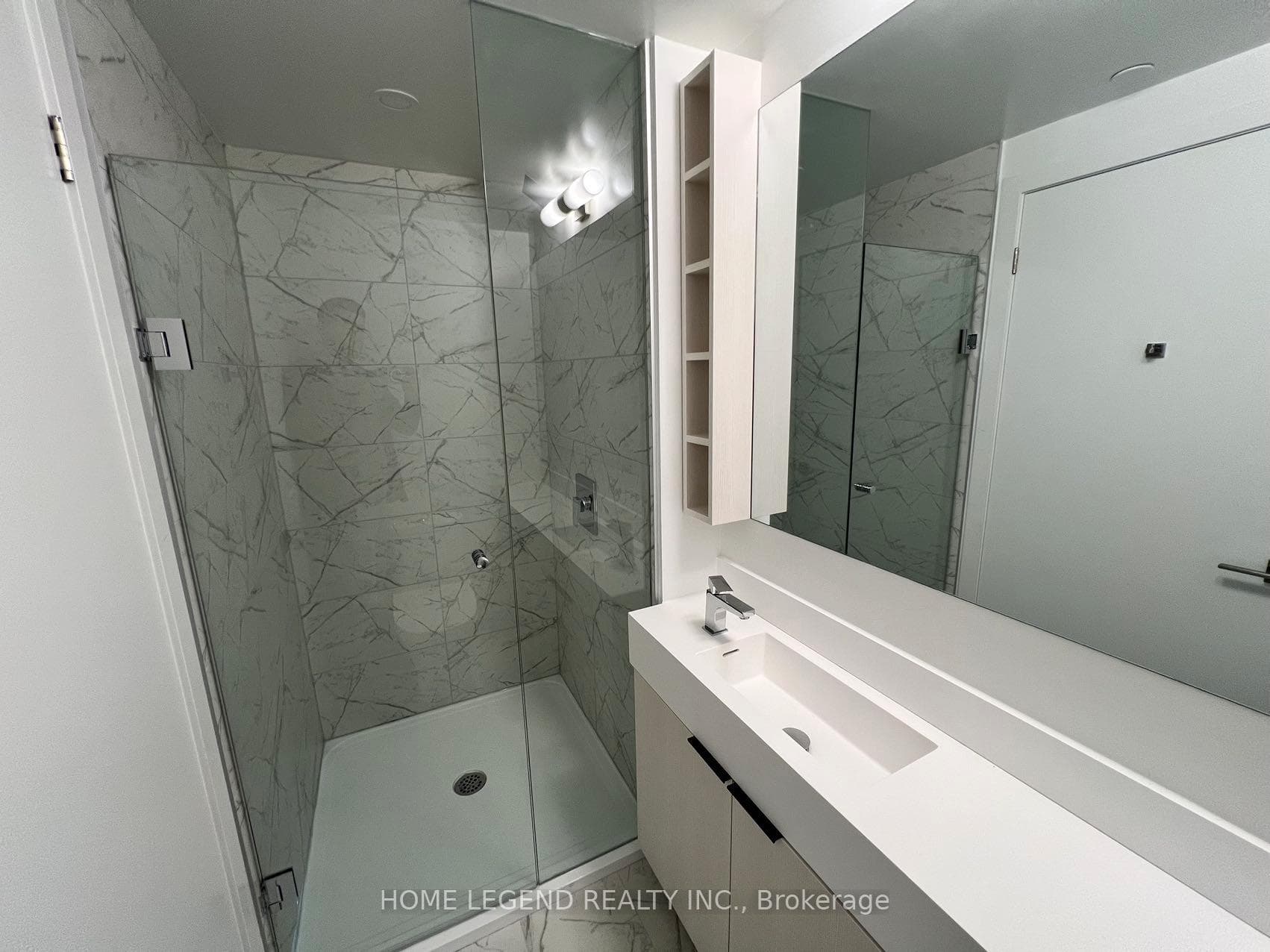 82 Dalhousie Street Unit 3202 photo 9