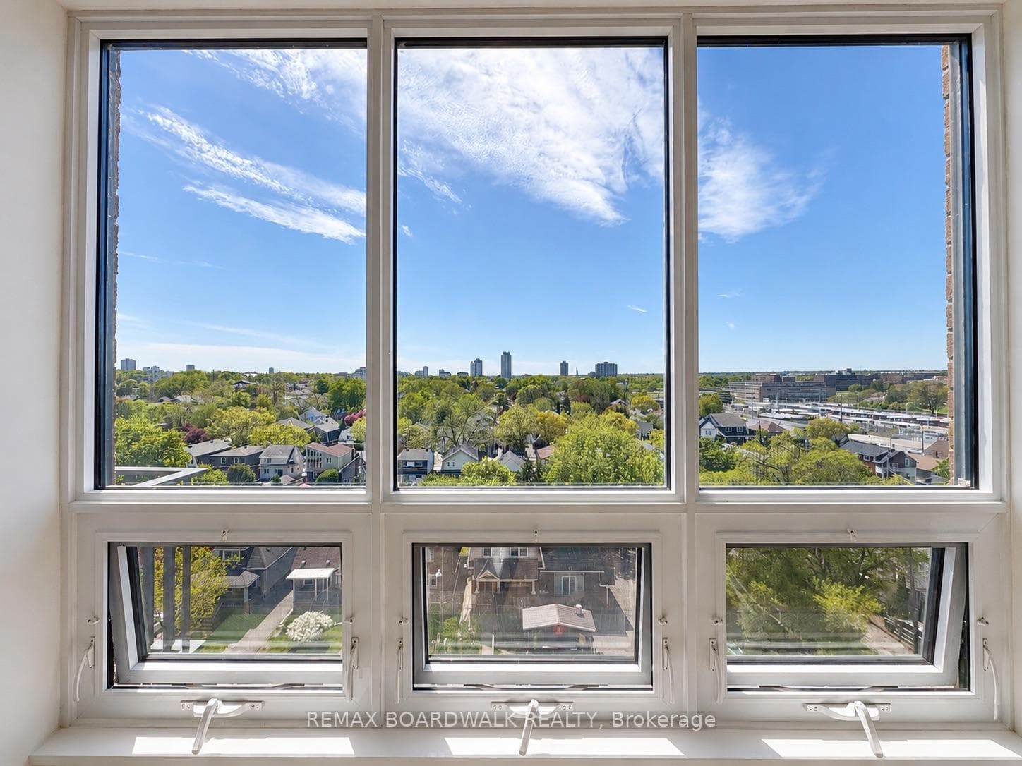 35 HOLLAND Avenue Unit 907 photo 13