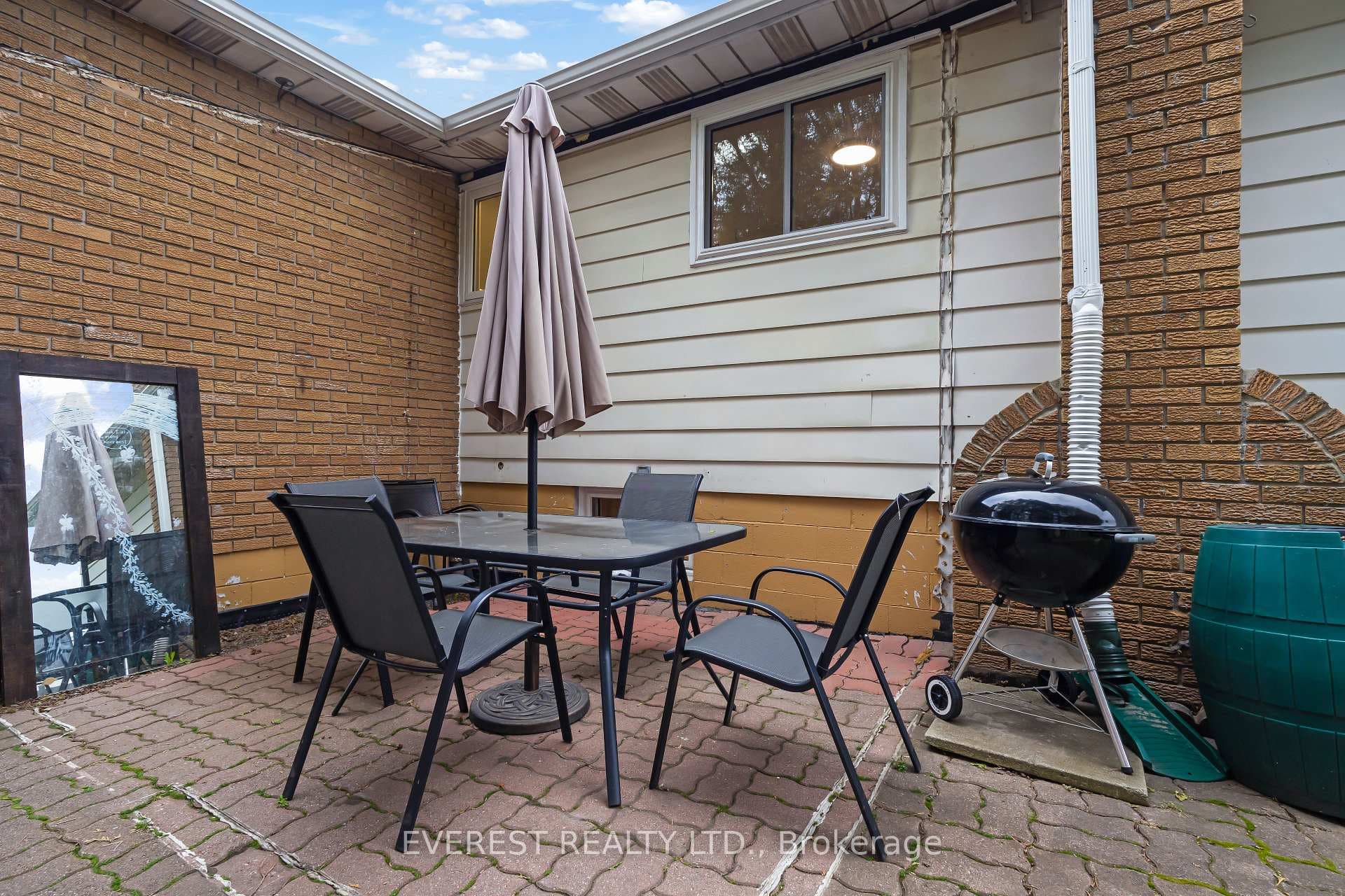 27 Lavina Crescent photo 7
