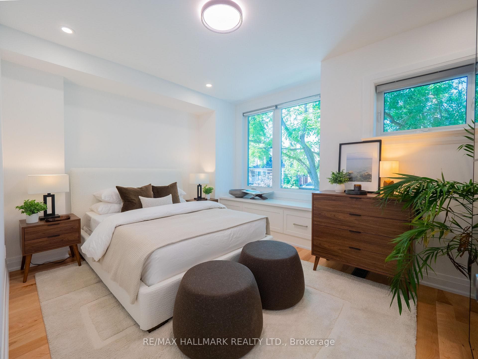 65 Hampton Avenue photo 22