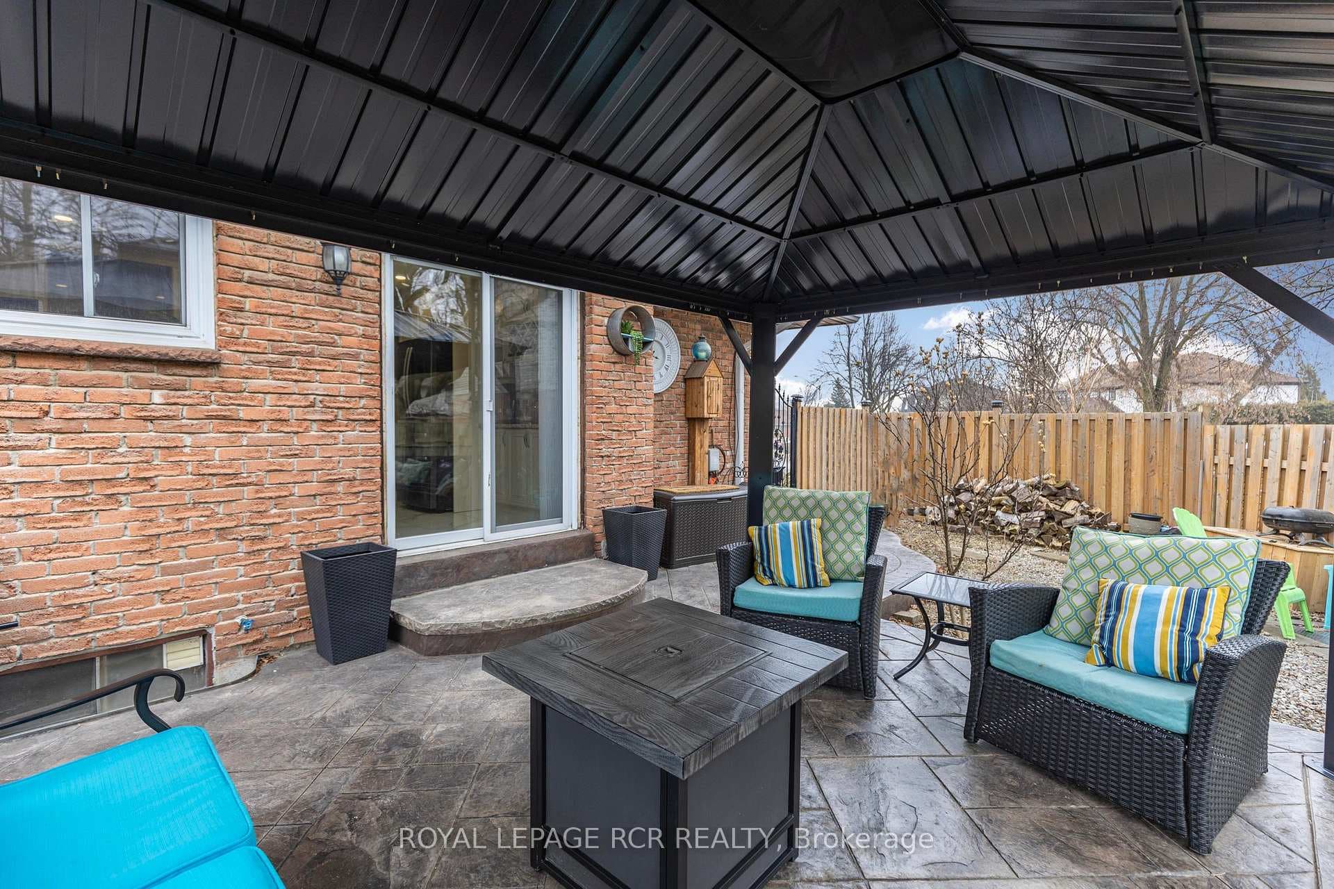28 Laurier Court photo 23