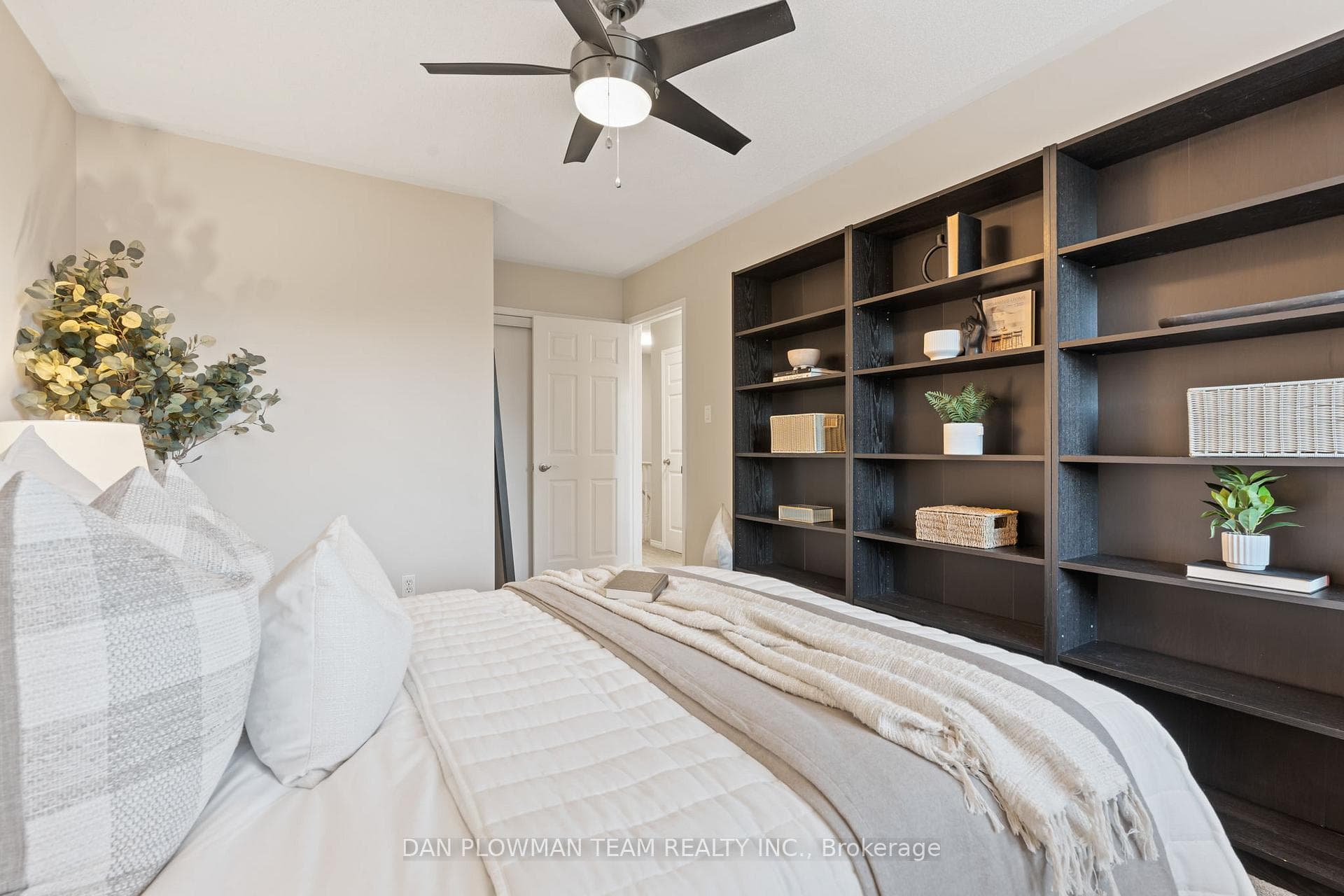 12 Breakwater Drive photo 24