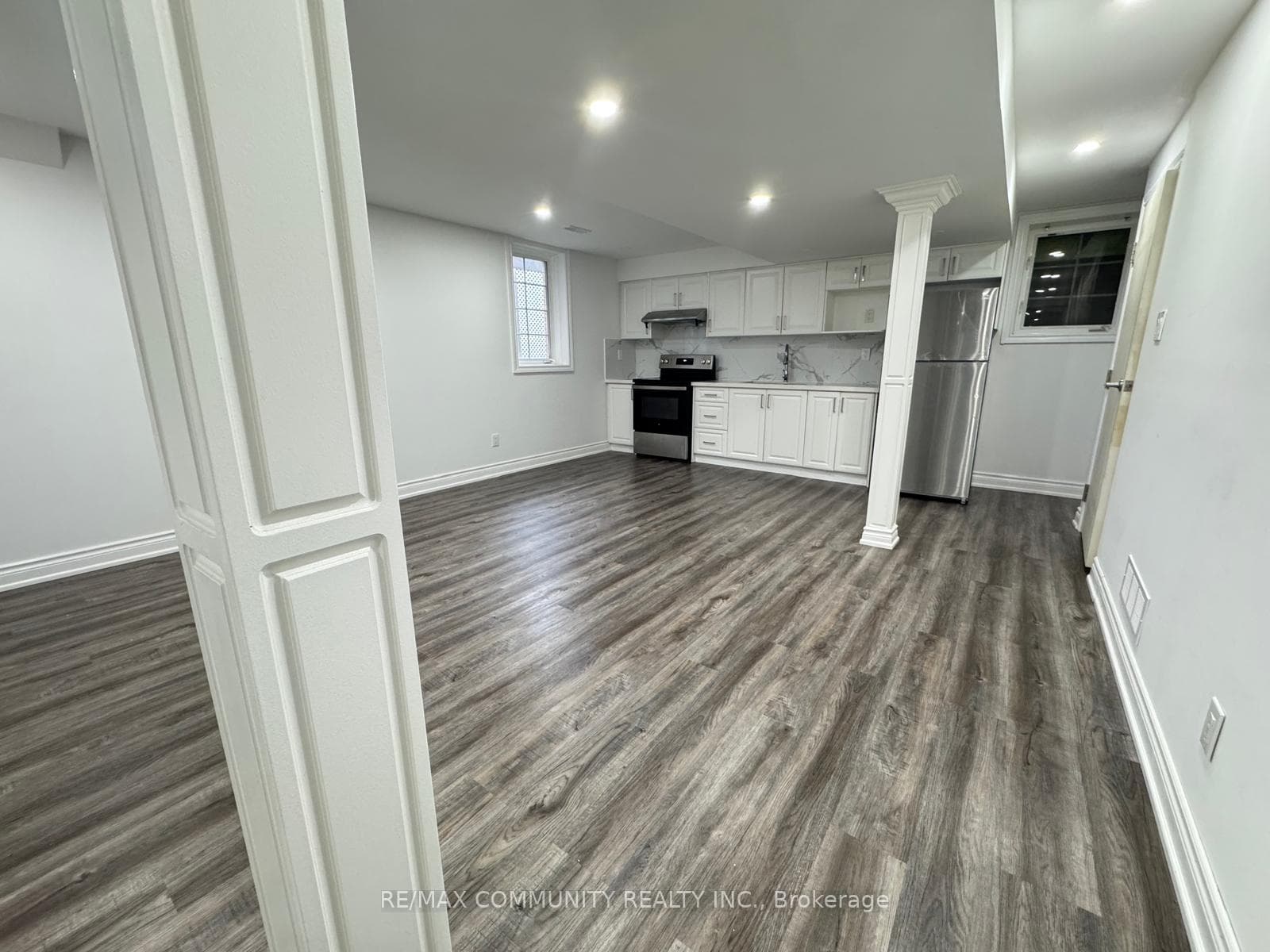 933 Red Deer Avenue photo 14