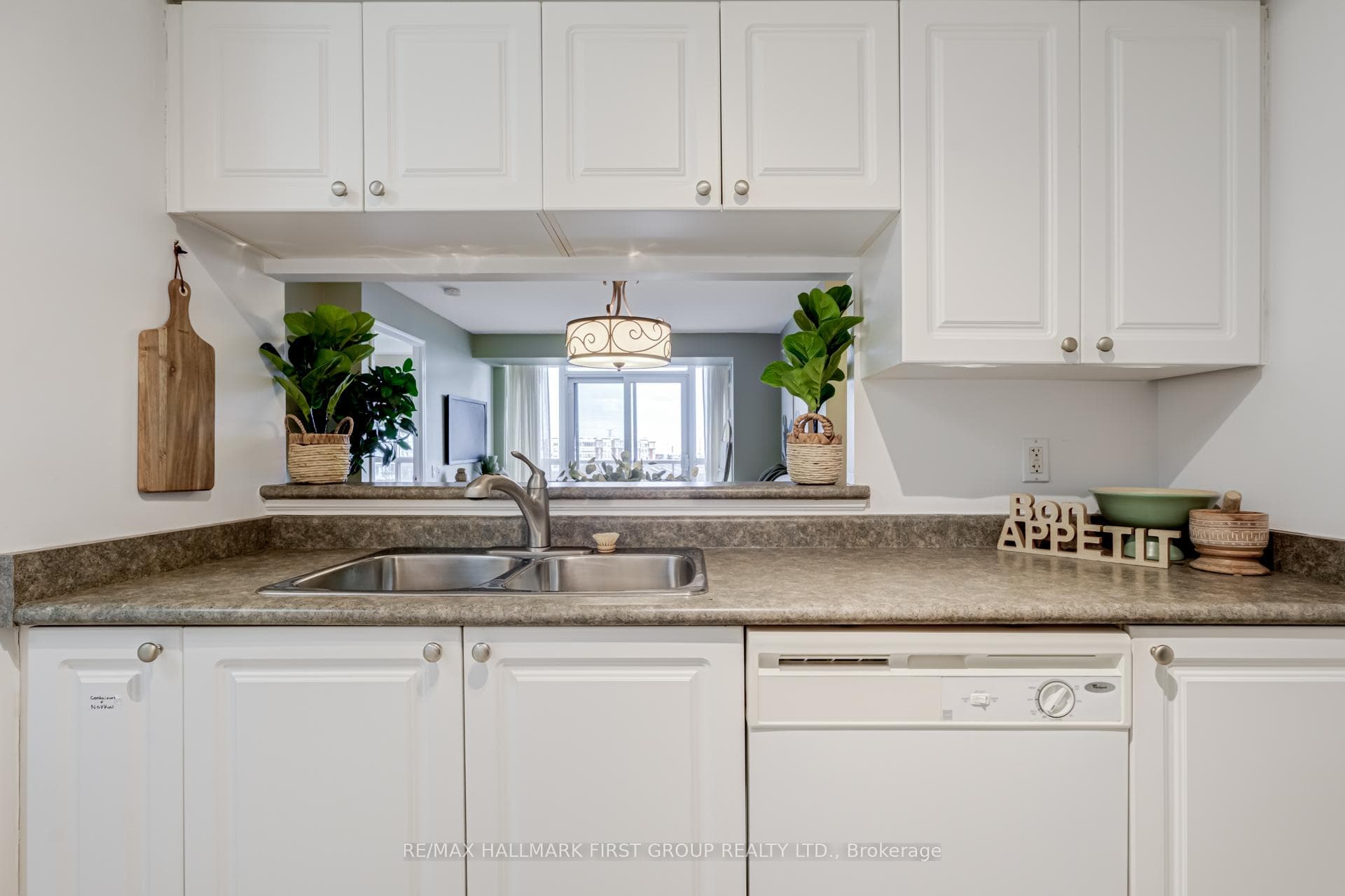 1200 The Esplanade N/A Unit 612 photo 12