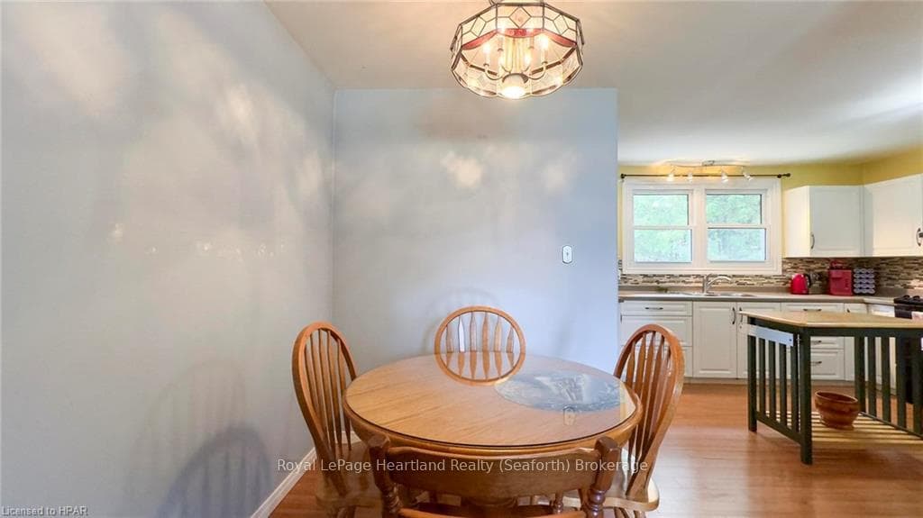 128 JOHN Street photo 11