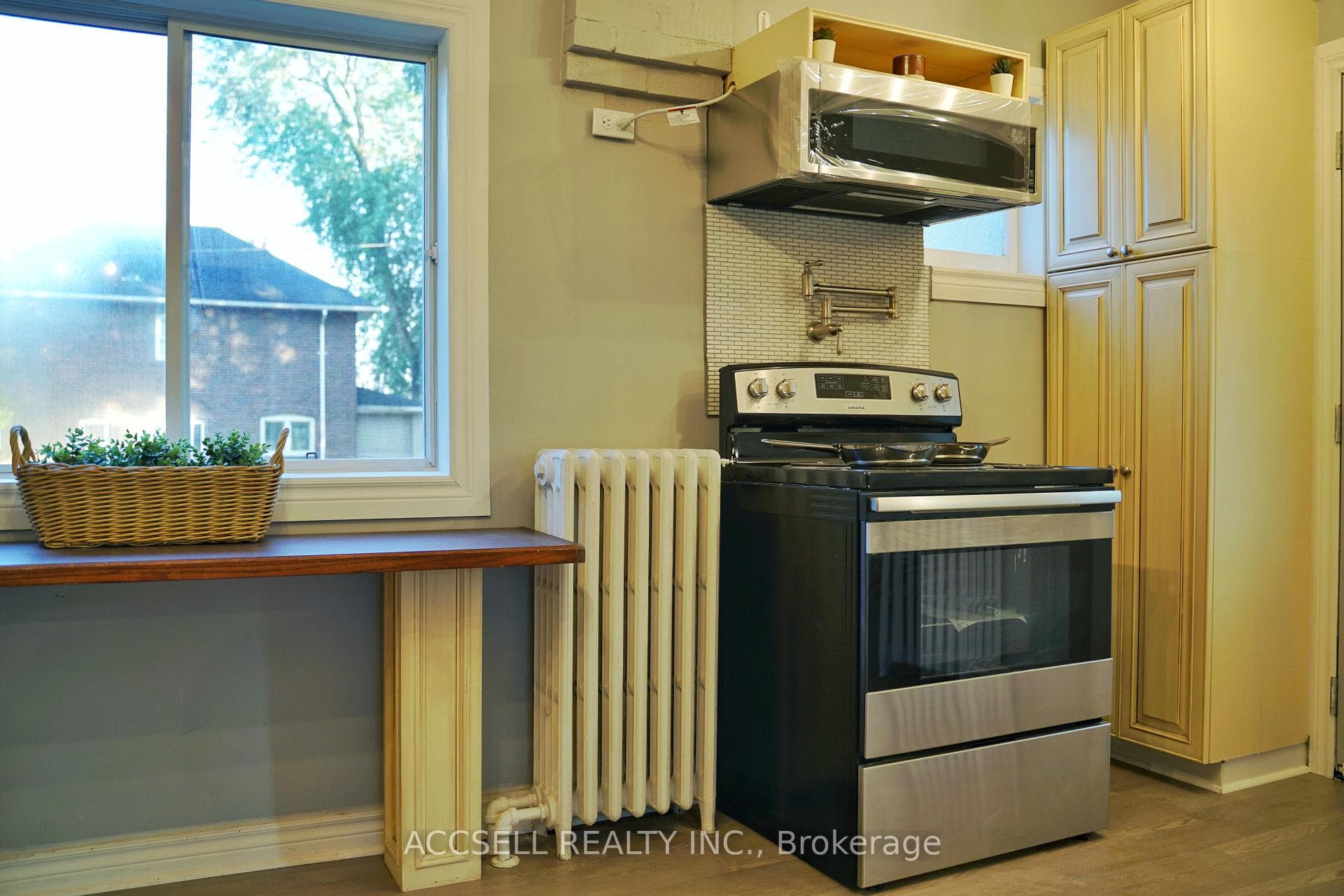 1069 Dixie Road photo 13