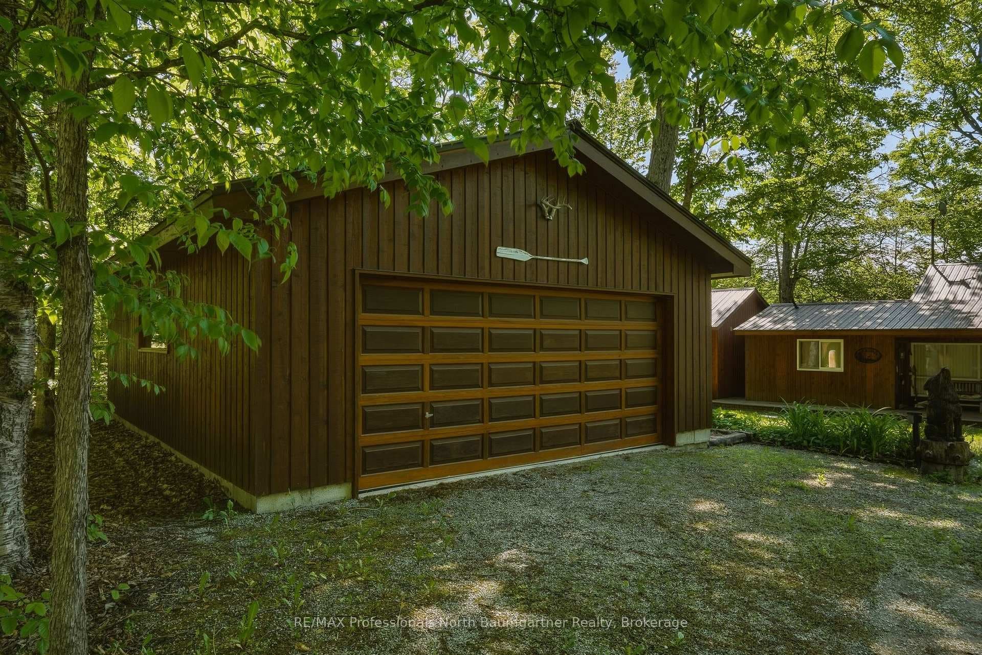 2272 Wilkinson Road photo 4