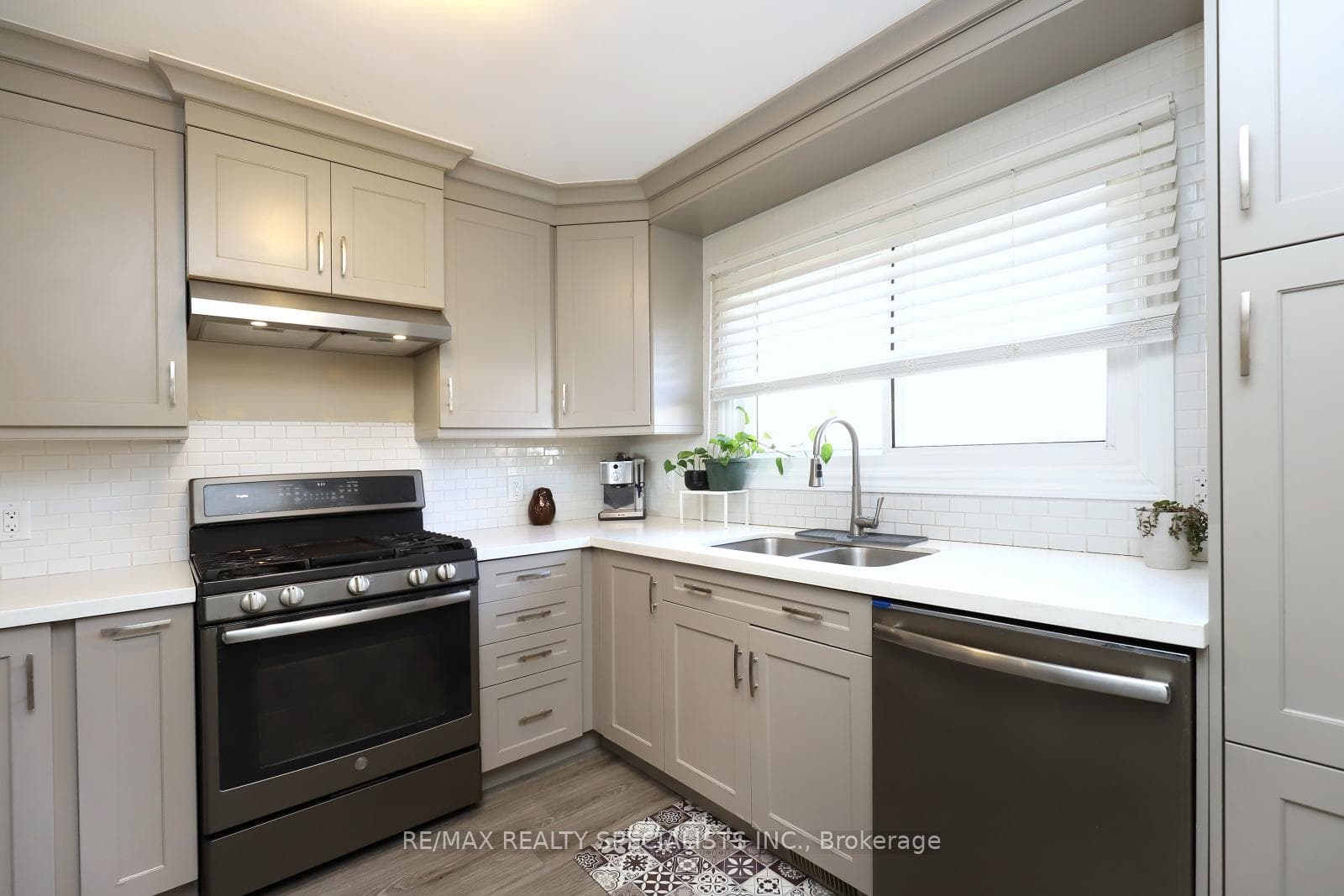 2050 Upper Middle Road Unit 138 photo 5