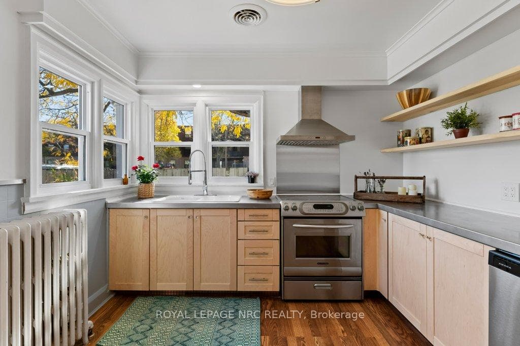 4217 Hixon Street photo 9