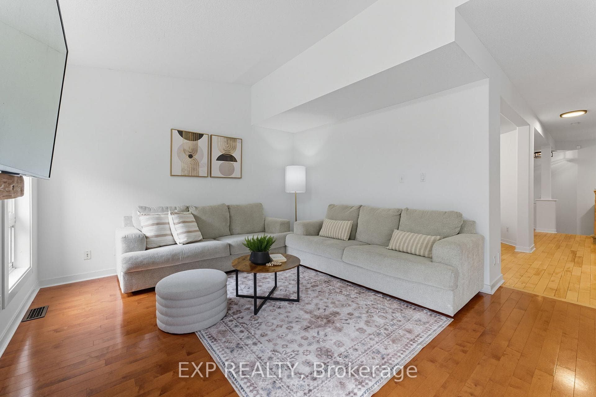 16 North Harrow Drive photo 24
