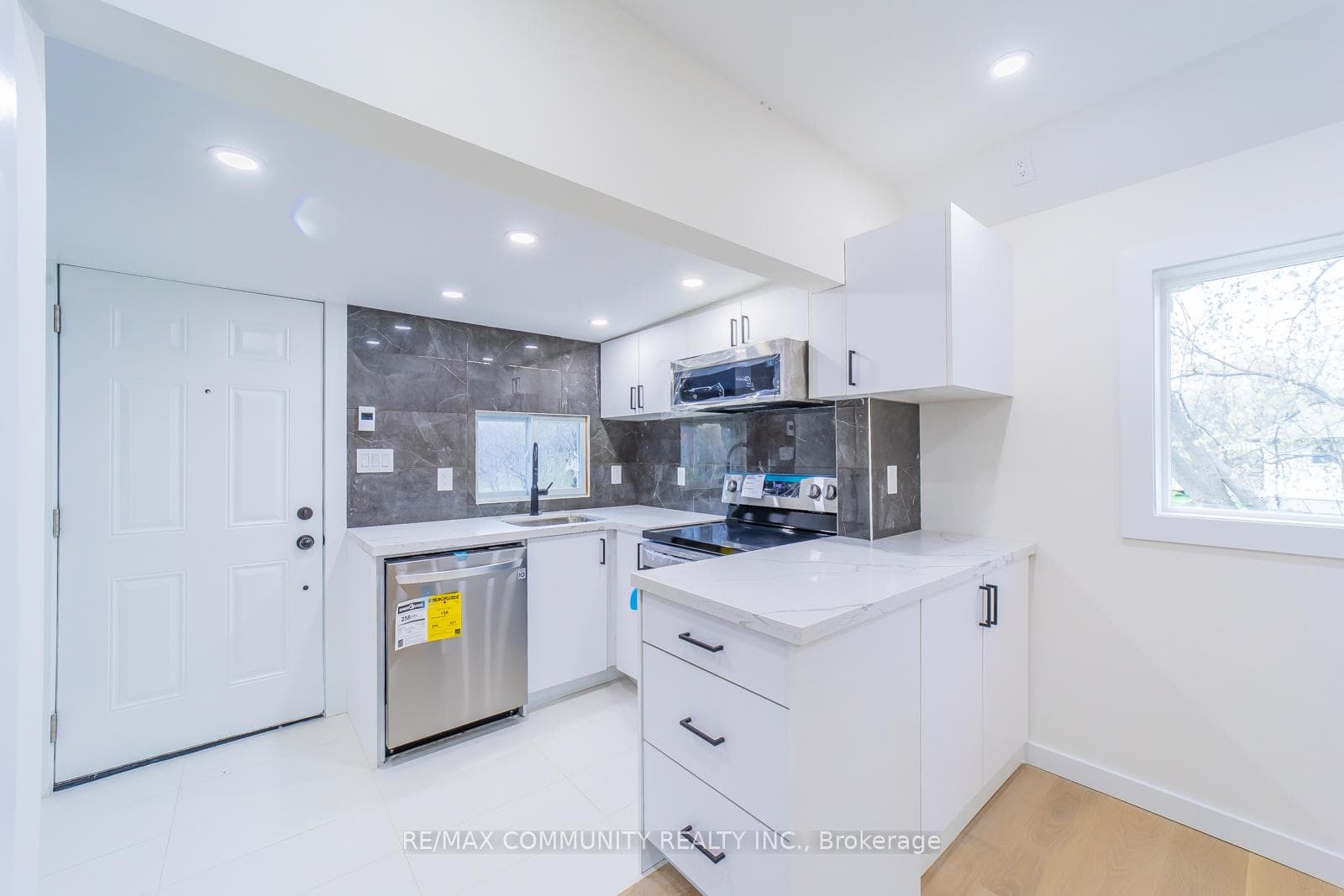 140 Wharf Street photo 25