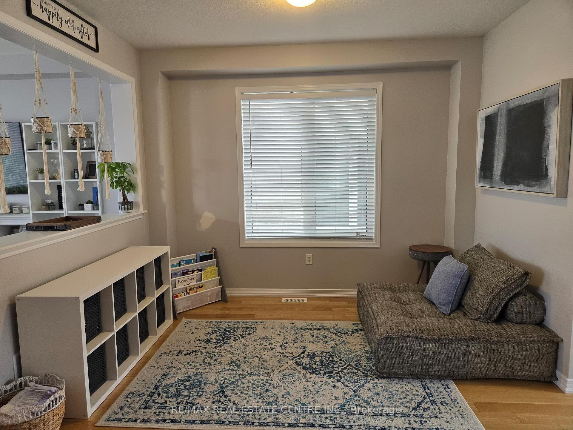 135 Munro Circle photo 4