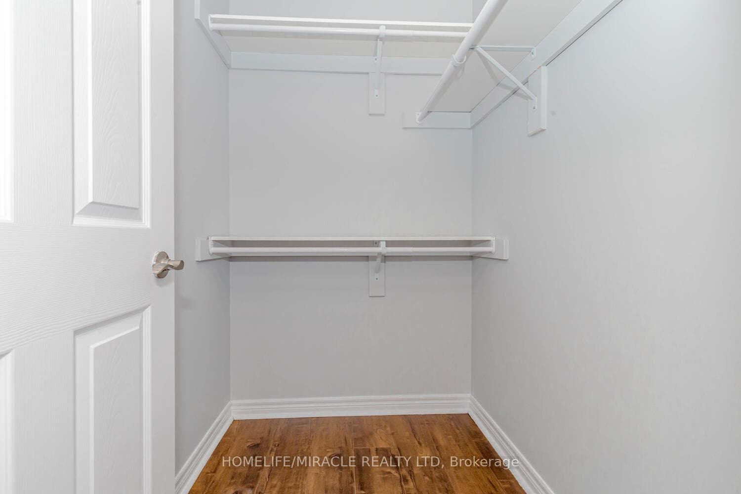 7790 Hanniwell Street photo 32