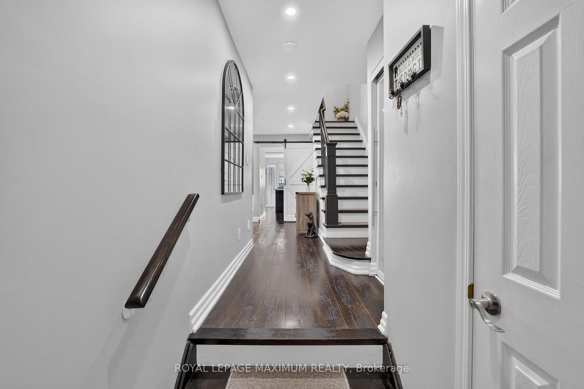 6 Jensen Court photo 5