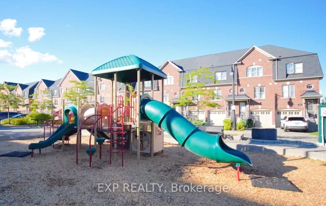 165 Veterans Drive Unit 24 photo 16