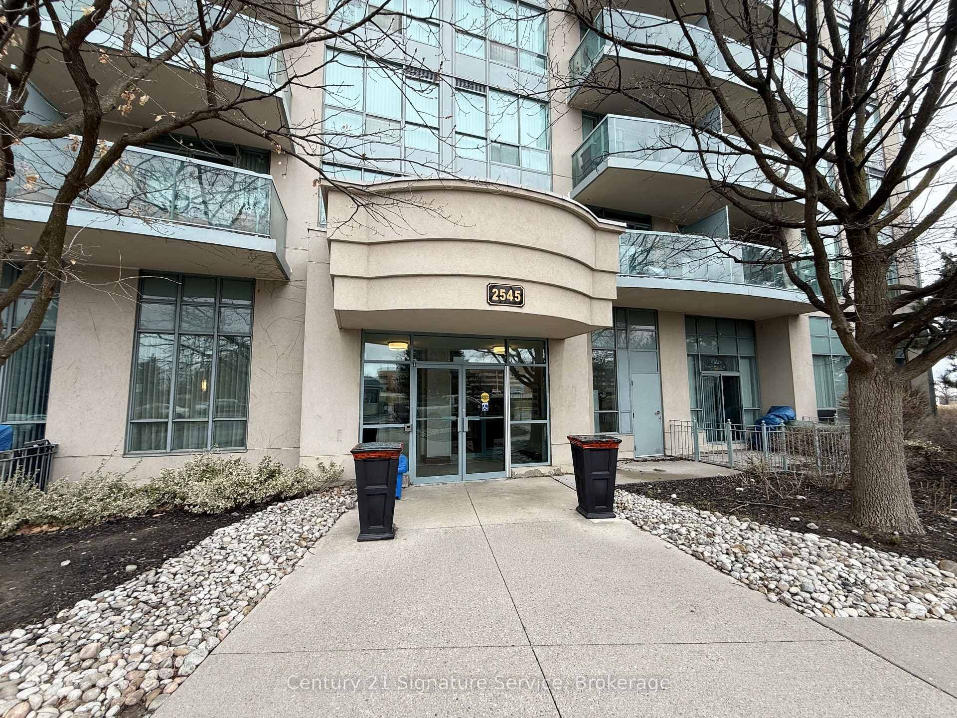 2545 Erin Centre Boulevard Unit 1802 photo 3
