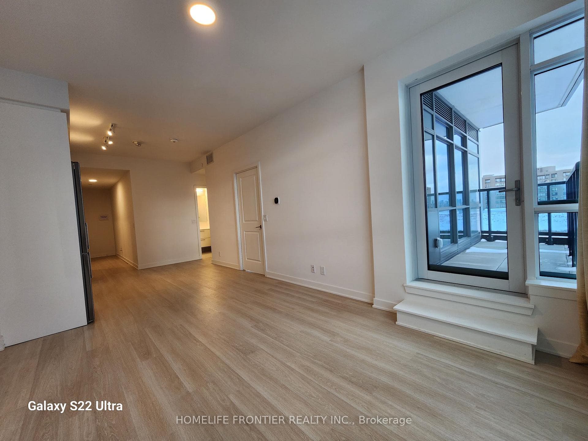50 Upper Mall Way Unit B802 photo 15