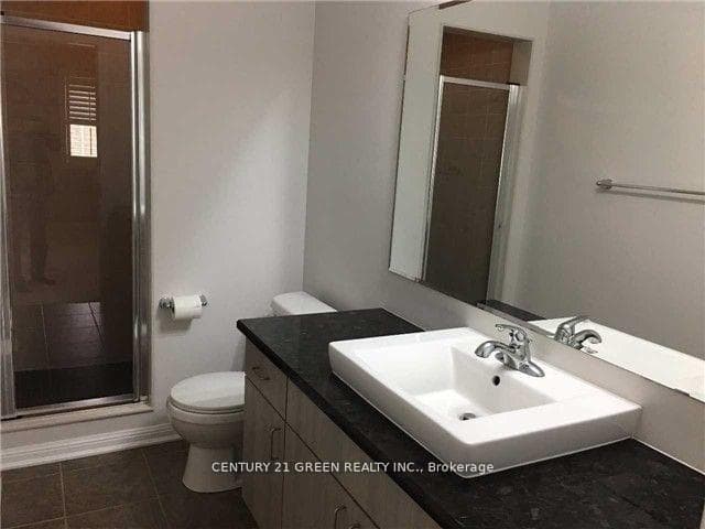 1048 Haxton Heights photo 12