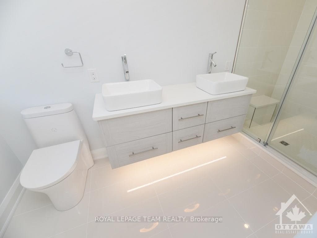 540 COLE Avenue photo 16