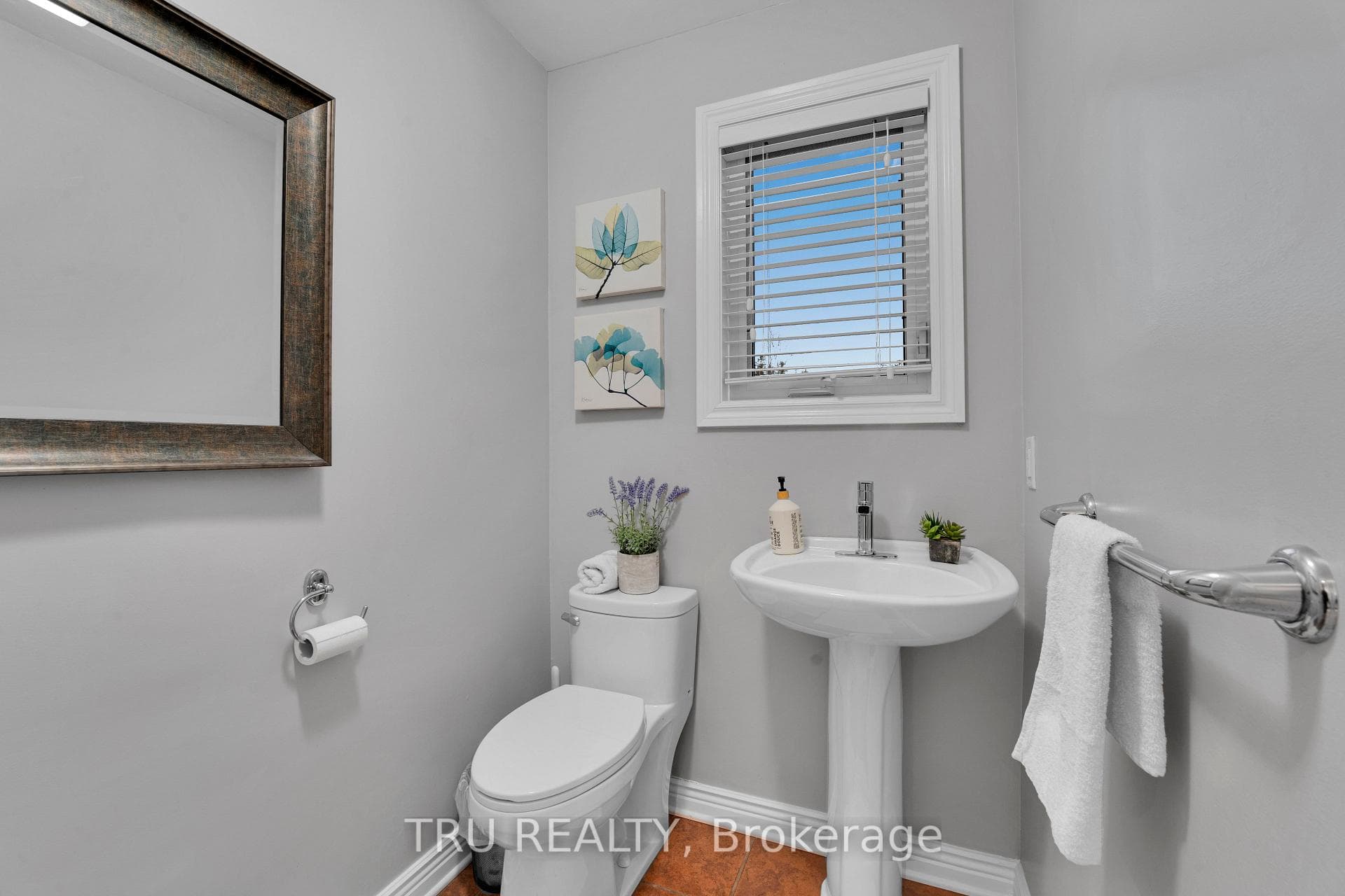 2529 MARSHWOOD Road photo 20