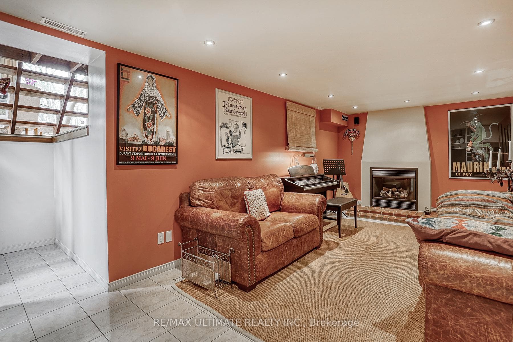 103 Weir Crescent photo 32
