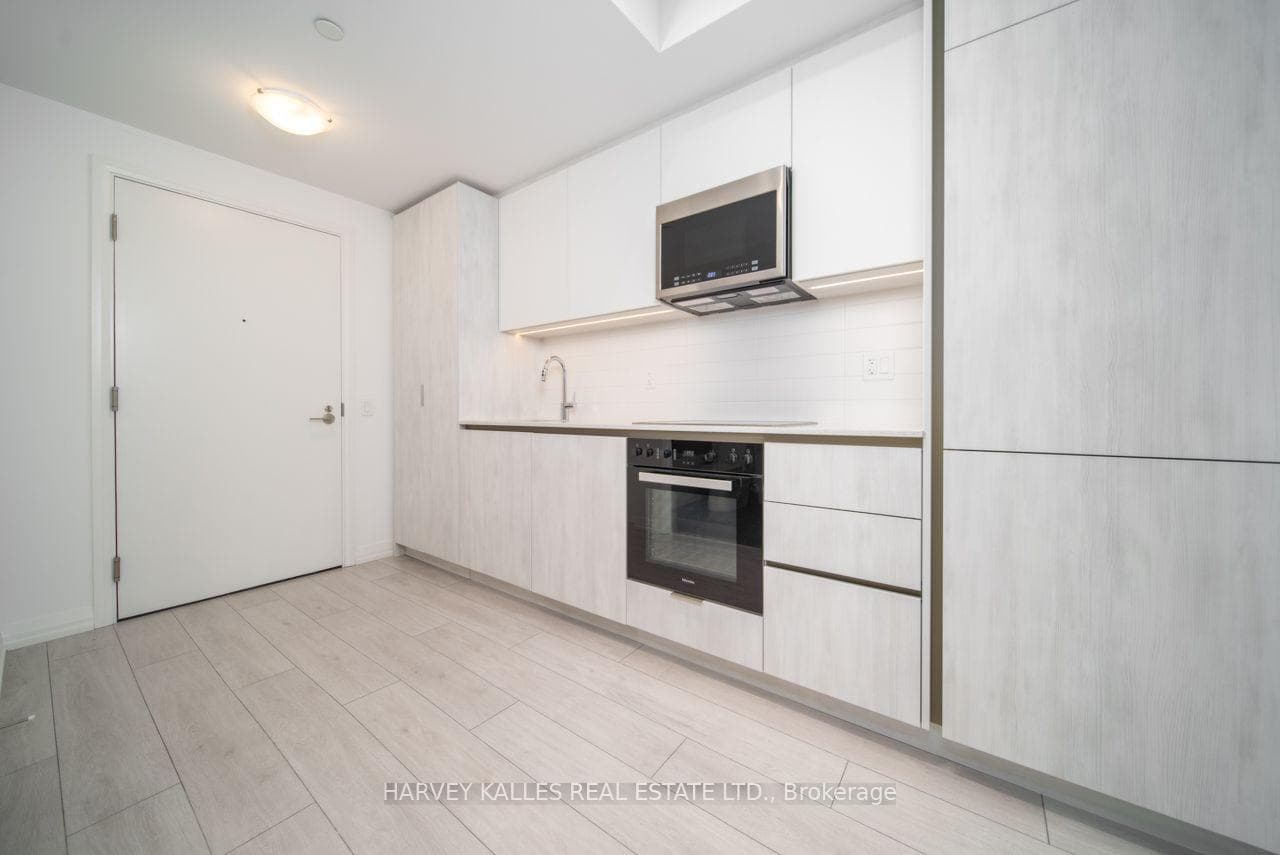 400 King Street Unit 525 photo 2