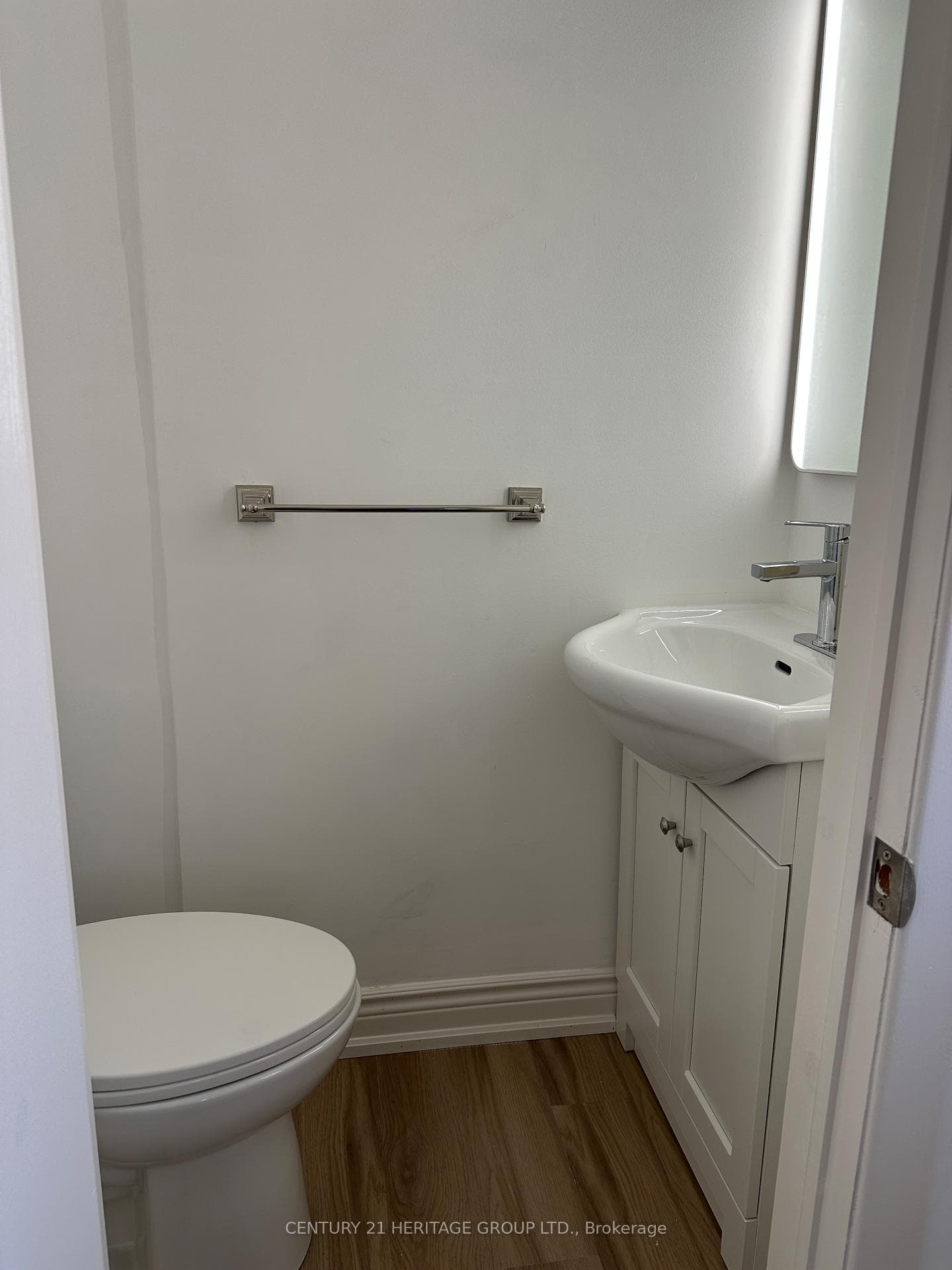 119 Nipigon Avenue Unit Main photo 13